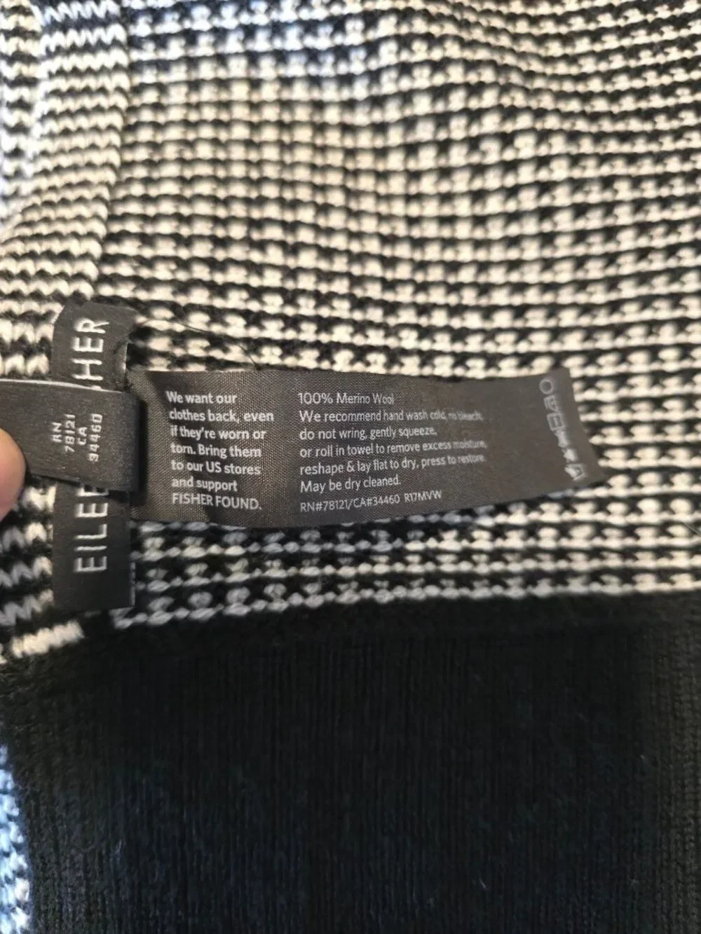 Eileen Fisher Black & White Merino Wool Knit Scarf old money classic academia
